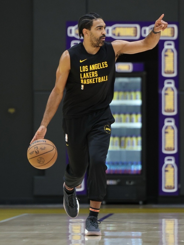 v体育-文森特晒训练照 并引用孙子名言：在混乱中也有机会