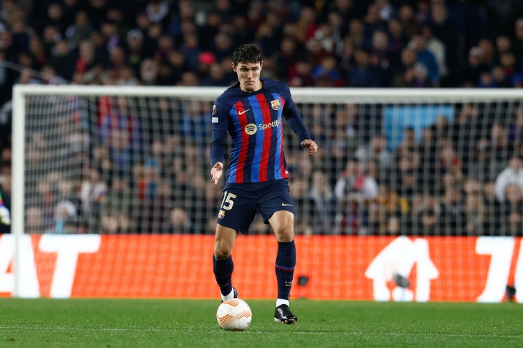 v体育-记者：克里斯滕森相信自己能成为巴萨的主力中后卫，与库巴西搭档