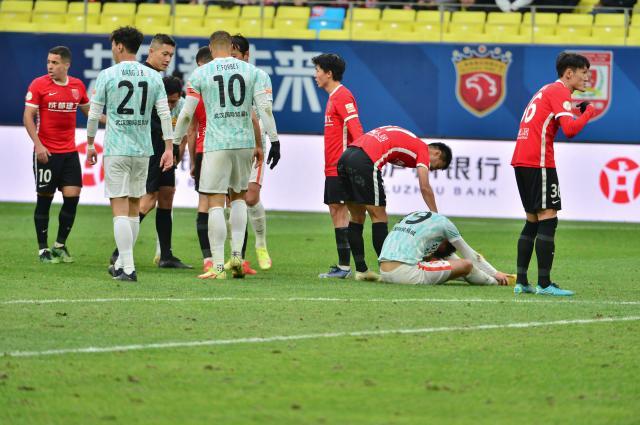 v站-武汉长江提前1轮降级 2次罚分扣9分已回天无力